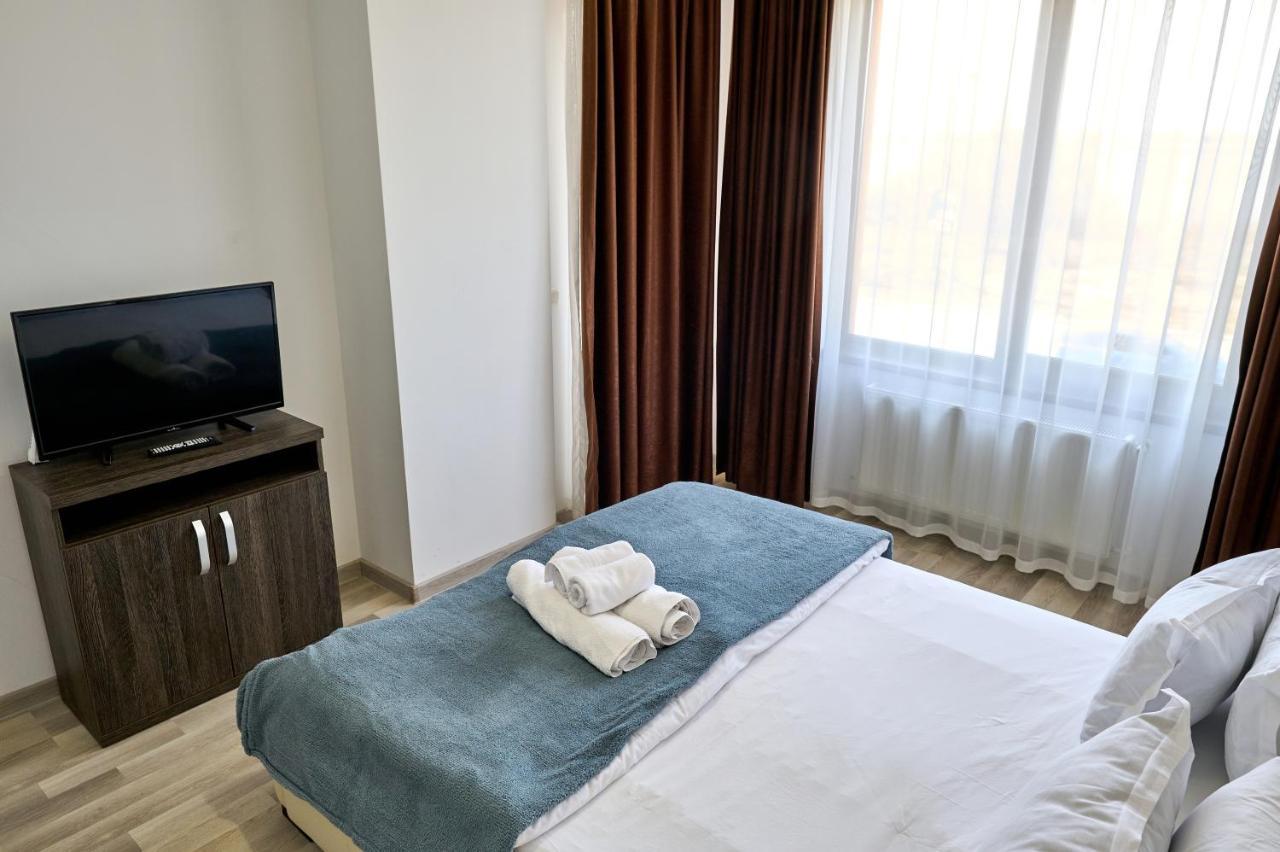 La Vida Loca Apartment Summerland Mamaia Exterior foto